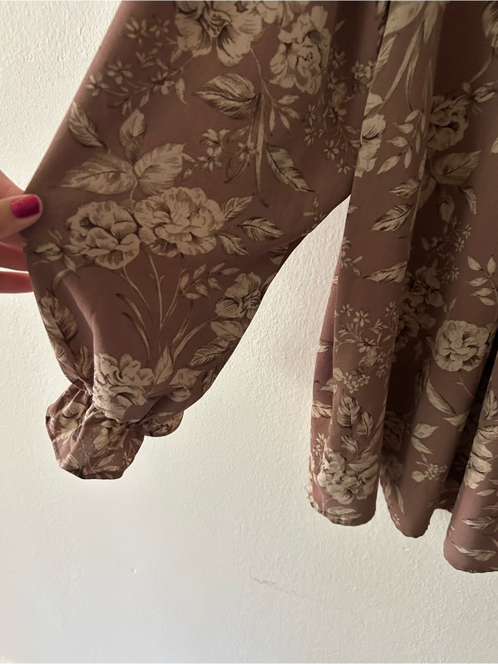 torrid Taupe Floral Tie-Neck Blouse - Picture 7 of 10